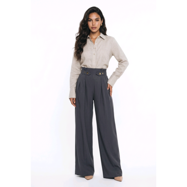 Sartoria pantalone sive boje, wide-leg model visokog struka sa zlatnim kopčama, prednji pogled – DM kolekcija