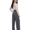 Sartoria pantalone sive boje, wide-leg model visokog struka sa zlatnim kopčama, prednji pogled – DM kolekcija